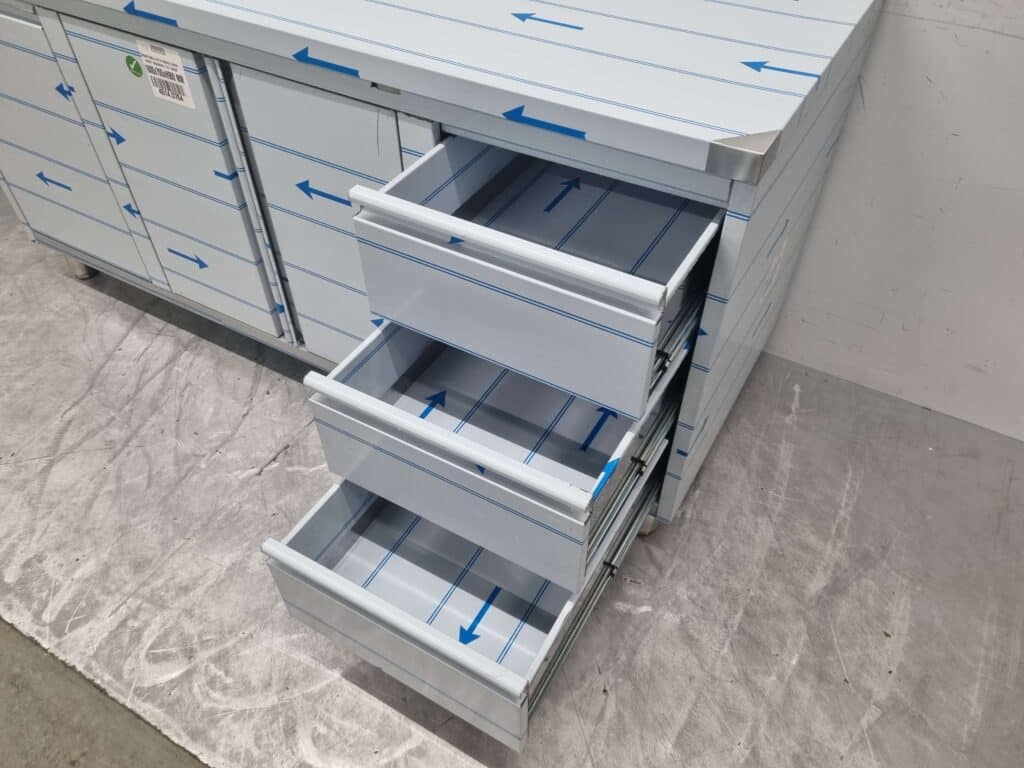 HCB RVS Werkkast Kast Werktafel 2 klapdeuren en 3 laden en afvalbak 180 cm Horeca - Afbeelding 4