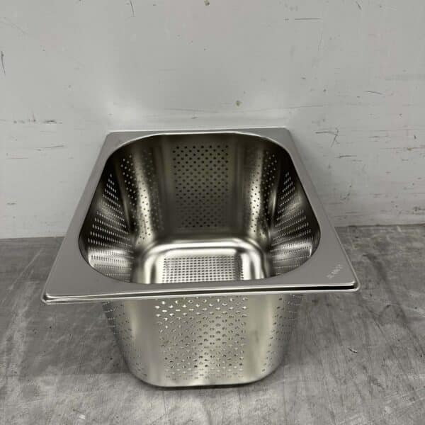 HCB RVS Geperforeerde gastronorm bak GN bak 1/2 Diepte 200 mm Horeca