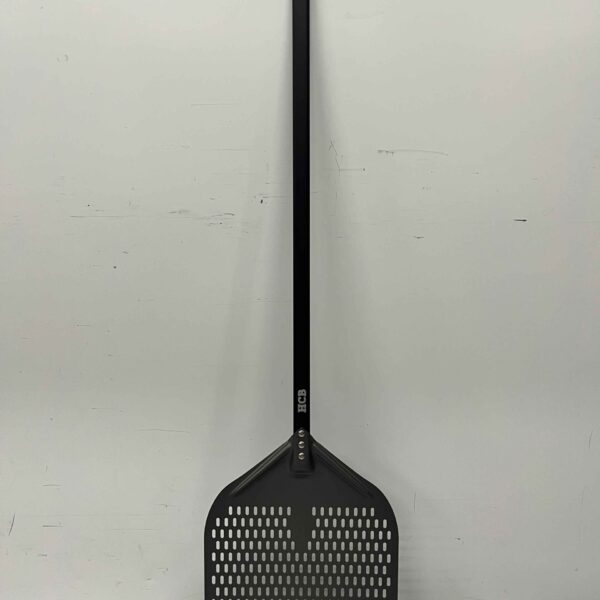 HCB Pizzaschep hard geanodiseerd, geperforeerd blad 35 cm, lengte steel 90 cm Horeca